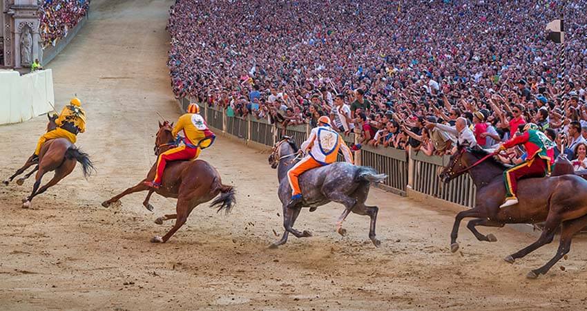 Esamusic vi invita al Palio di Siena, il 2 Luglio riscopri una delle più antiche tradizioni italiane