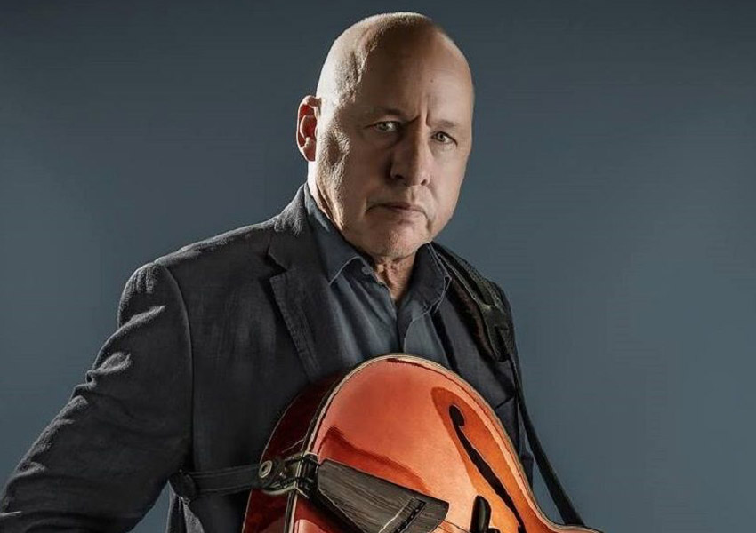 Mark Knopfler, the quiet man of rock and roll andrà in scena alla Terme di Caracalla il 20 Luglio